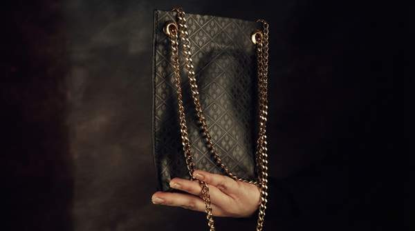 Editorial illustration for Milan Fashion Week SS27: Luxury Accessories Redefined by Bold Design and Heritage Craftsmanship